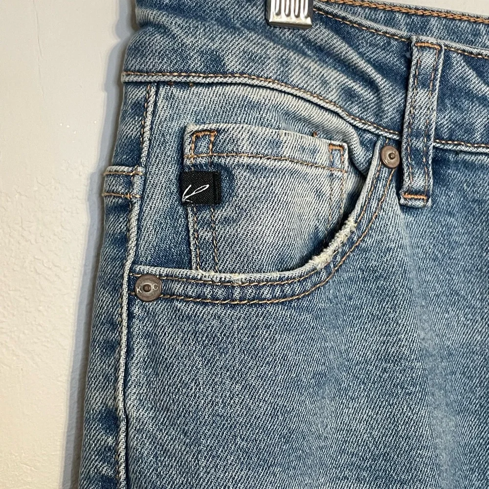 Kancan NWT High Rise Straight Relaxed Fit Jeans Size 3/25 Frayed Hems - Picture 6 of 12
